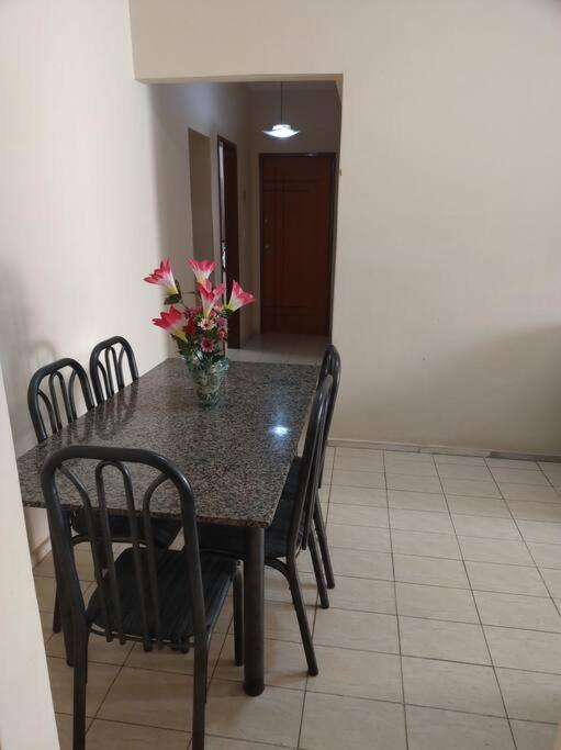 דירות גוארפארי Apartamento Praia Do Morro מראה חיצוני תמונה