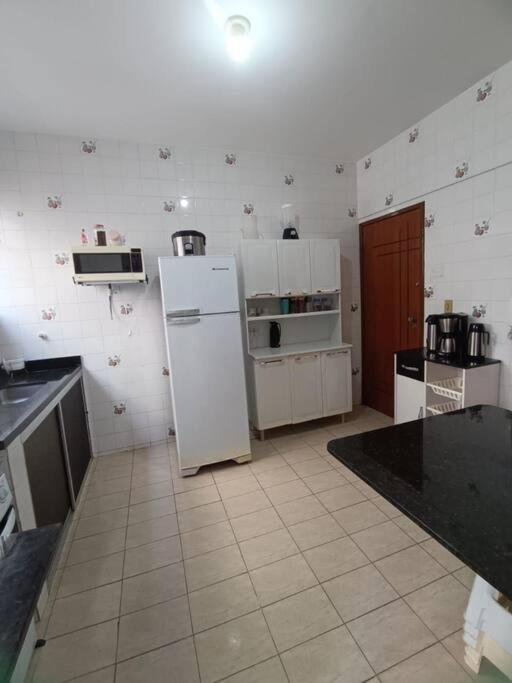 דירות גוארפארי Apartamento Praia Do Morro מראה חיצוני תמונה